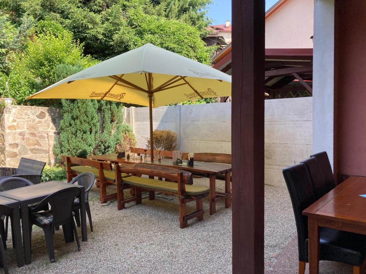 Country House & Restaurant Hronec Экстерьер фото