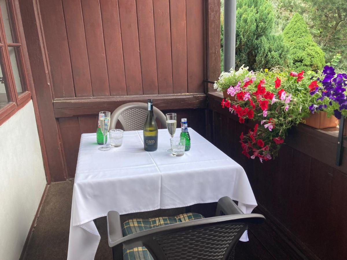 Country House & Restaurant Hronec Экстерьер фото