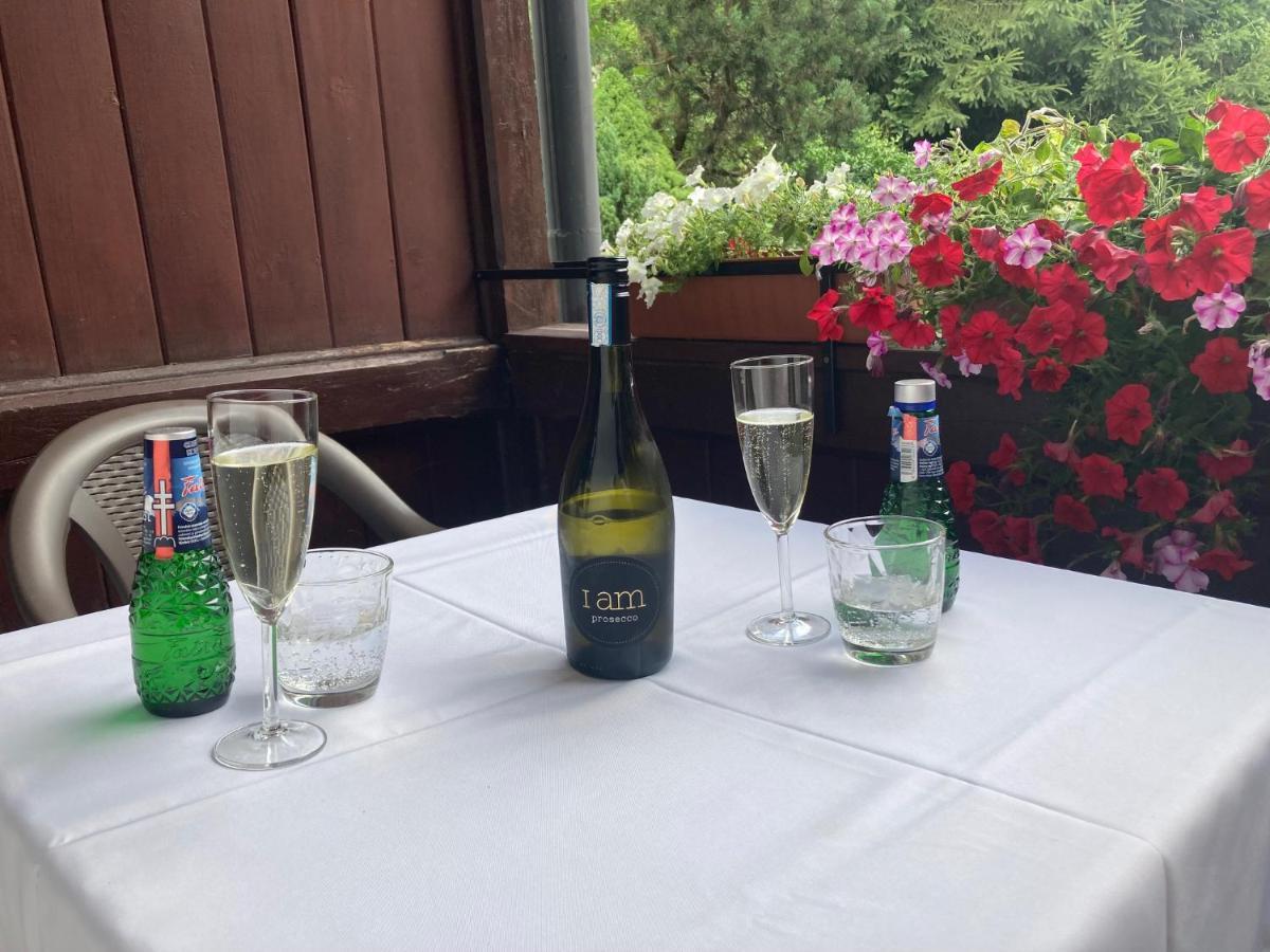 Country House & Restaurant Hronec Экстерьер фото