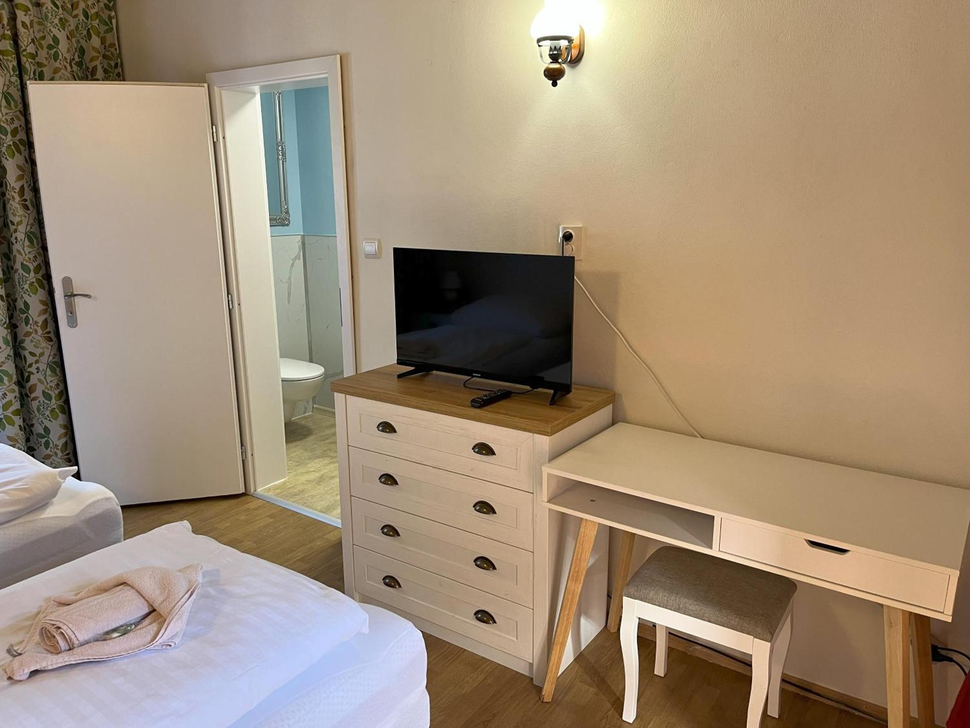 Country House & Restaurant Hronec Экстерьер фото