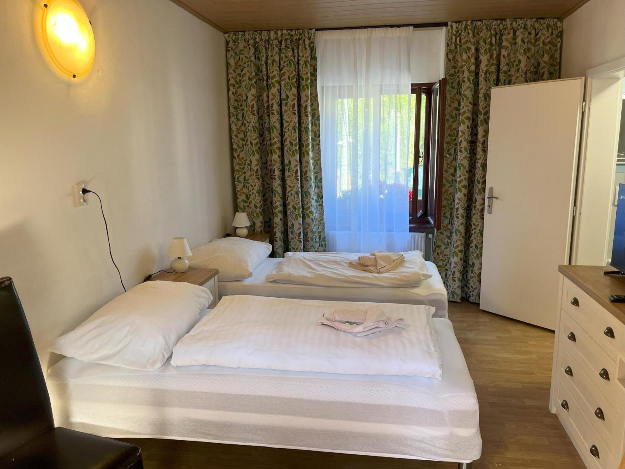Country House & Restaurant Hronec Экстерьер фото